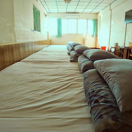 Sun Moon Lake Fisherman Homestay Yuchi Ruang foto