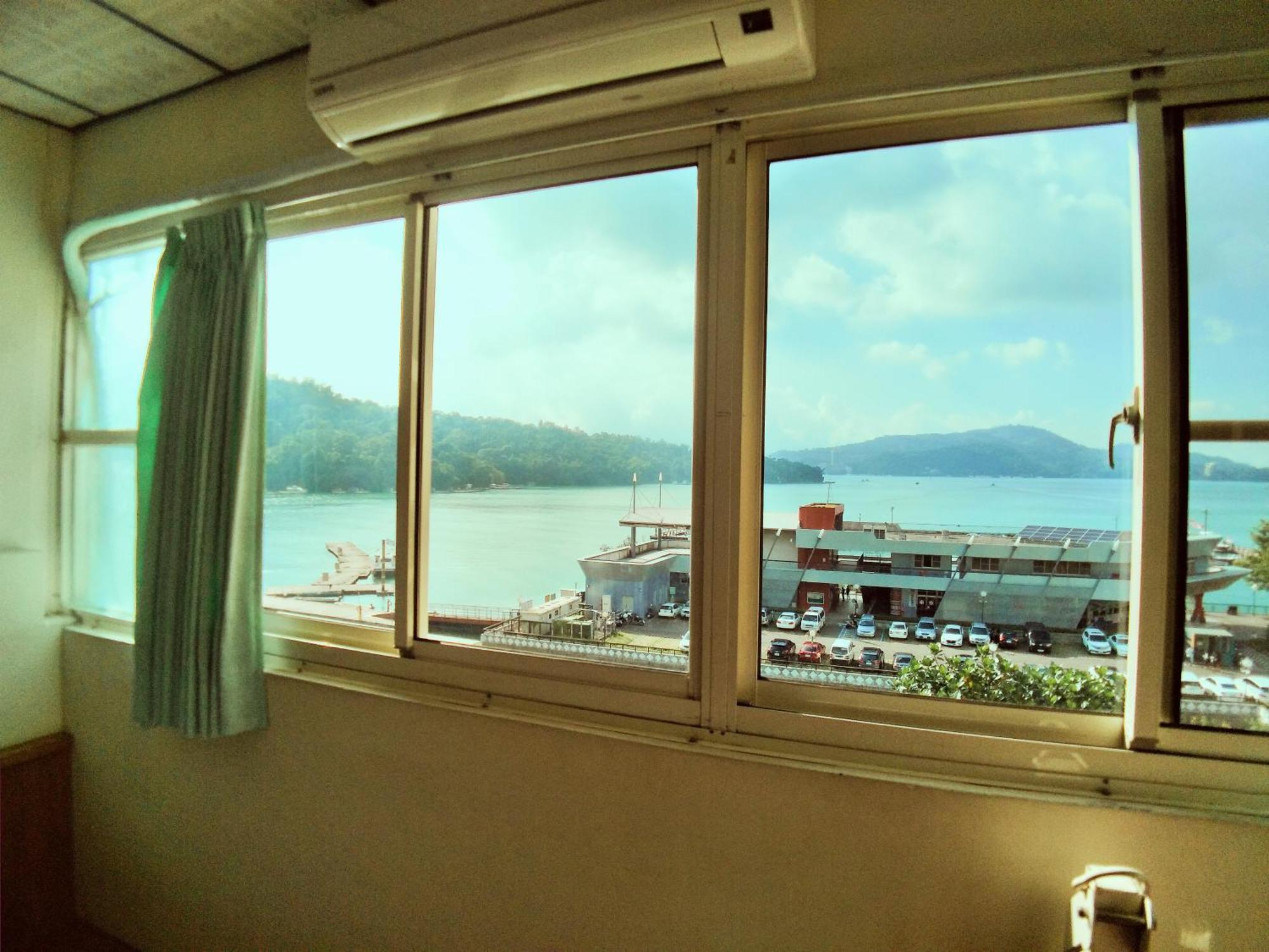 Sun Moon Lake Fisherman Homestay Yuchi Ruang foto