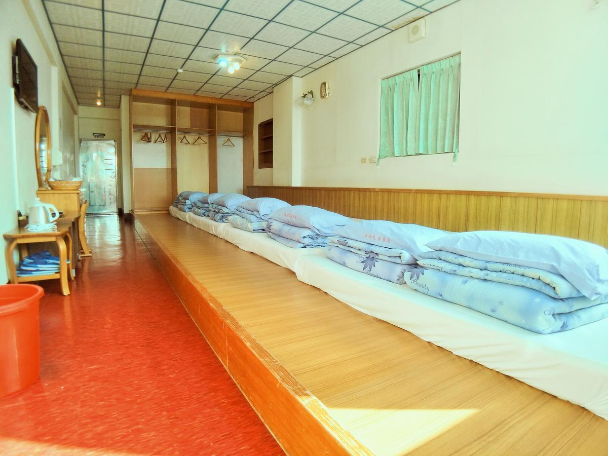 Sun Moon Lake Fisherman Homestay Yuchi Bagian luar foto
