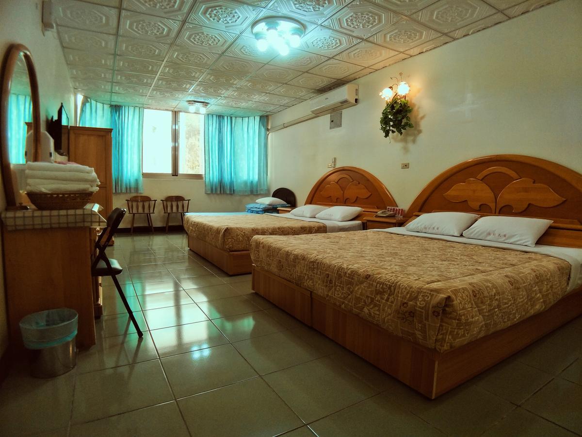 Sun Moon Lake Fisherman Homestay Yuchi Bagian luar foto